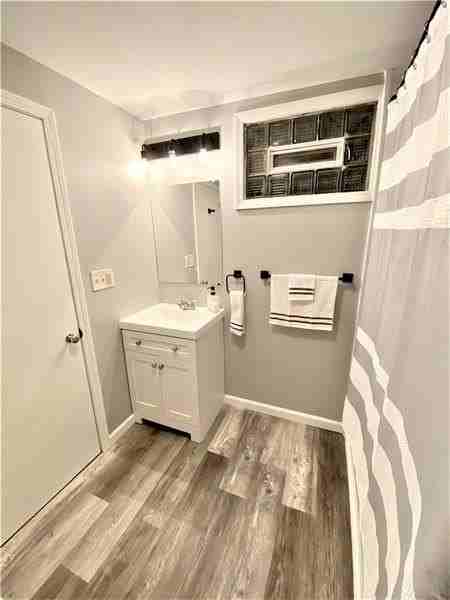 1459 4th St - Photo 4 of 27