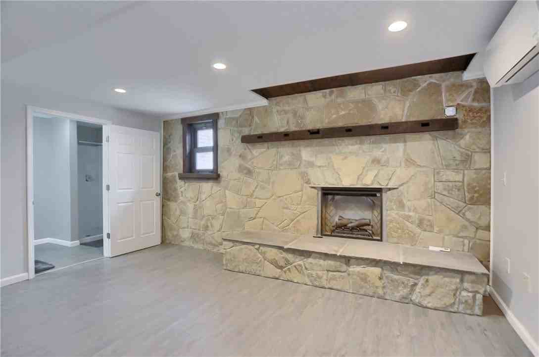 2501 Wildwood Rd - Photo 6 of 21