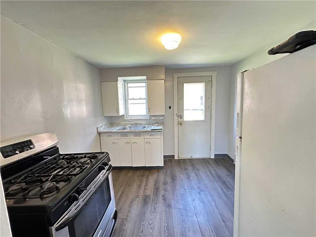 201 Elm St #15A - Photo 5 of 9
