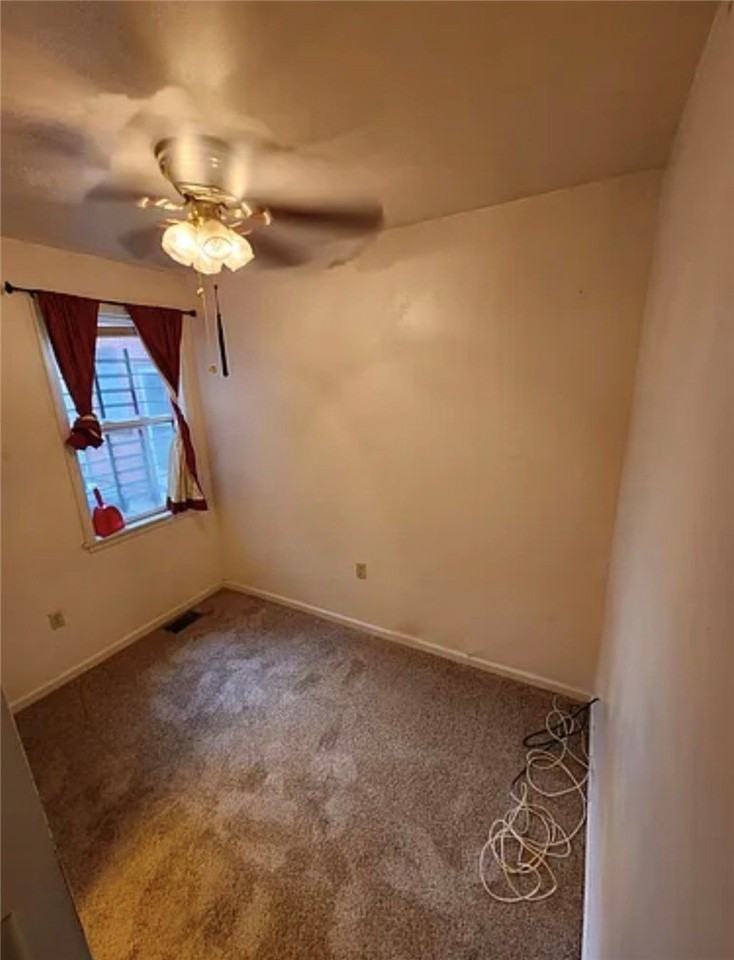 158 Chesterfield Rd - Photo 4 of 12