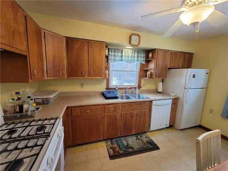 302 South Dr - Photo 4 of 13