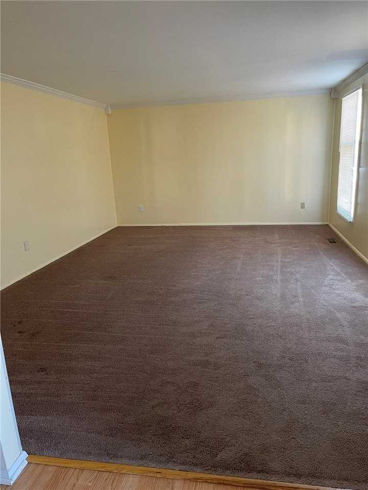 1293 Manor Dr - Photo 6 of 20