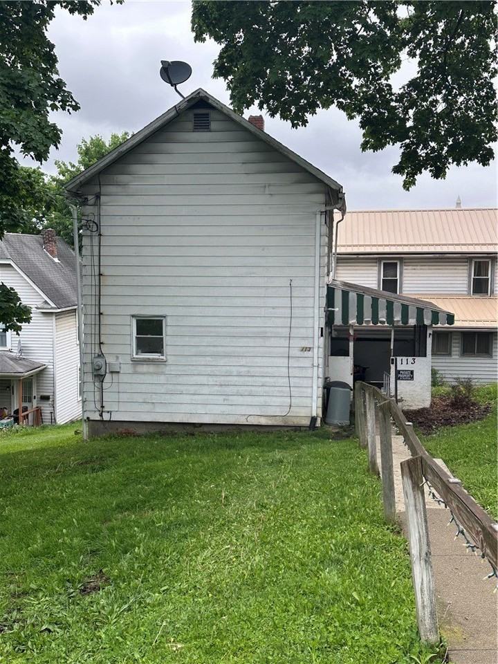 113 Morton Ave - Photo 3 of 15