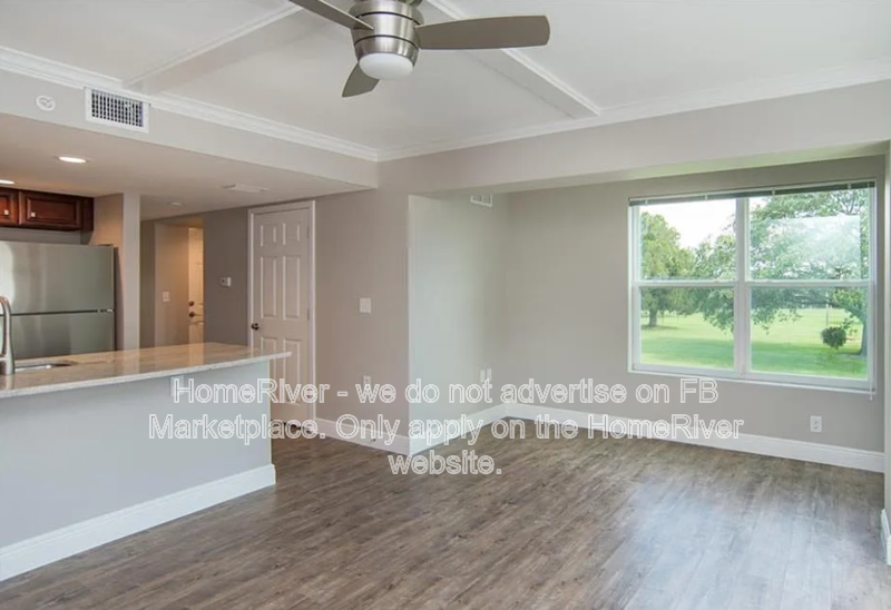 3300 Oak St Ne #101 - Photo 5 of 19