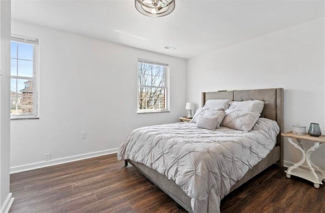 327 Chestnut St - Photo 7 of 9