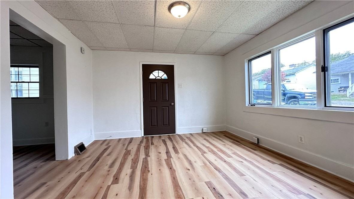 205 University St - Photo 4 of 18