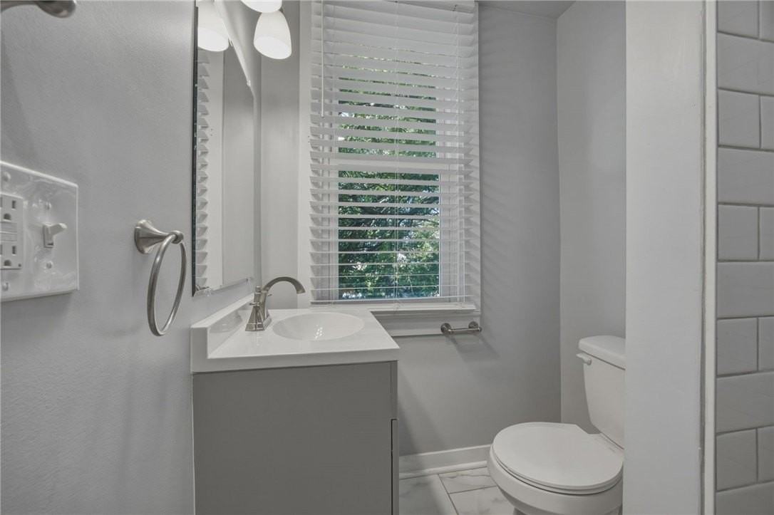 710 Herron Ave - Photo 6 of 20