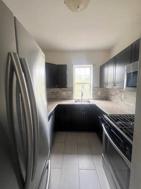 358 Pointview Rd - Photo 3 of 12
