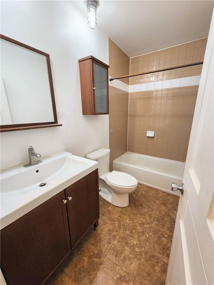 5326 Butler St #2 - Photo 3 of 7