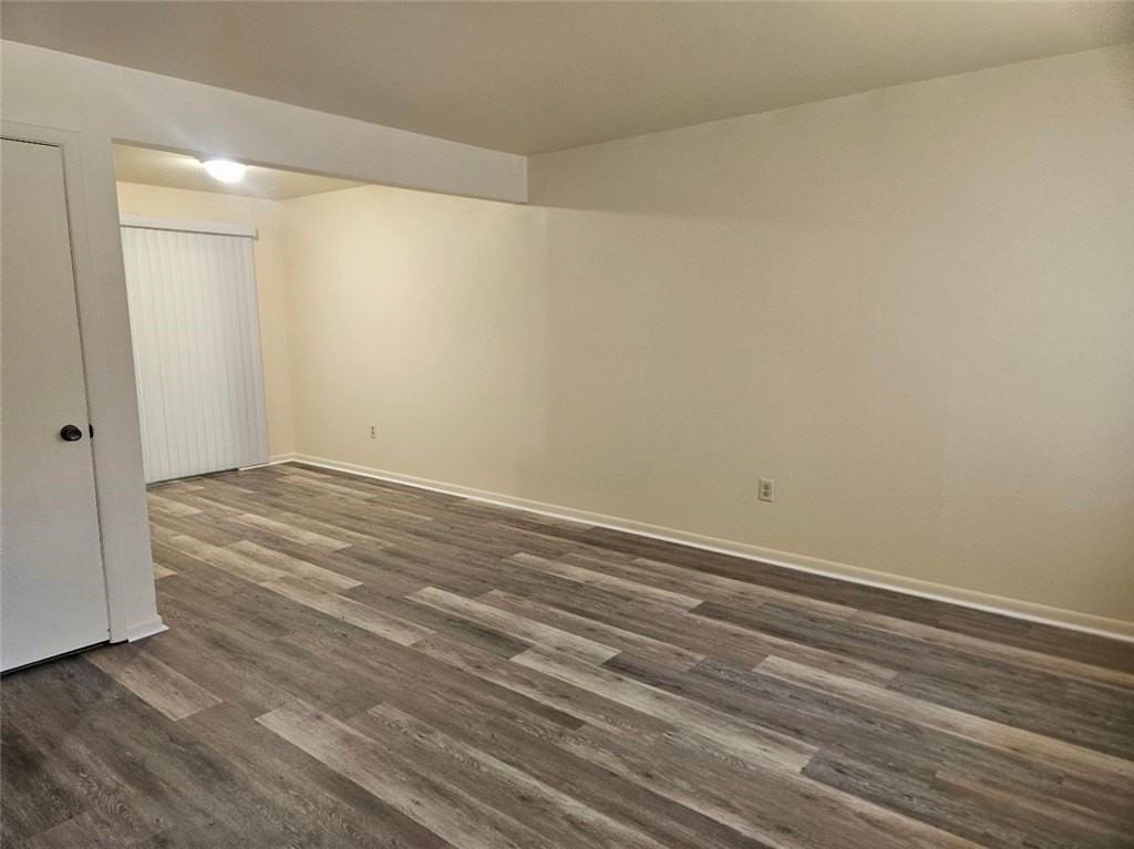 909 Chapel Rd #8 - Photo 4 of 10