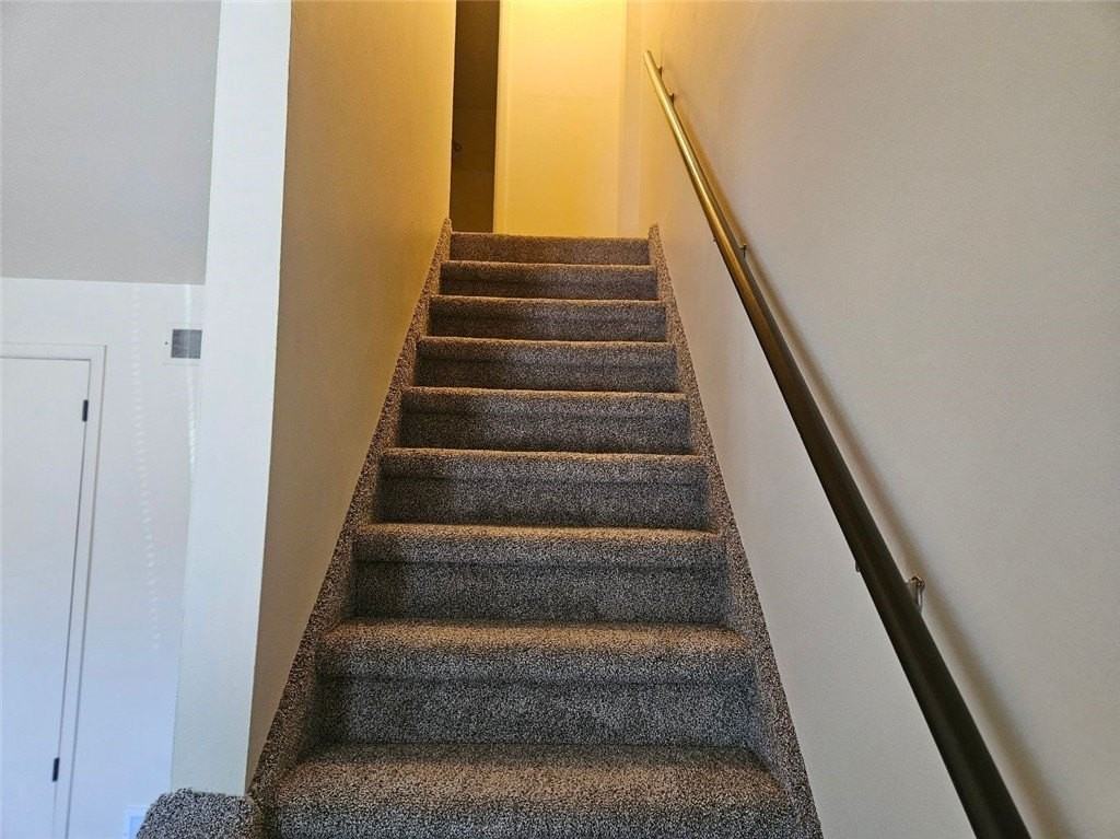 909 Chapel Rd #8 - Photo 5 of 10