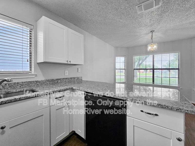 7112 Beech Trail Dr - Photo 5 of 19