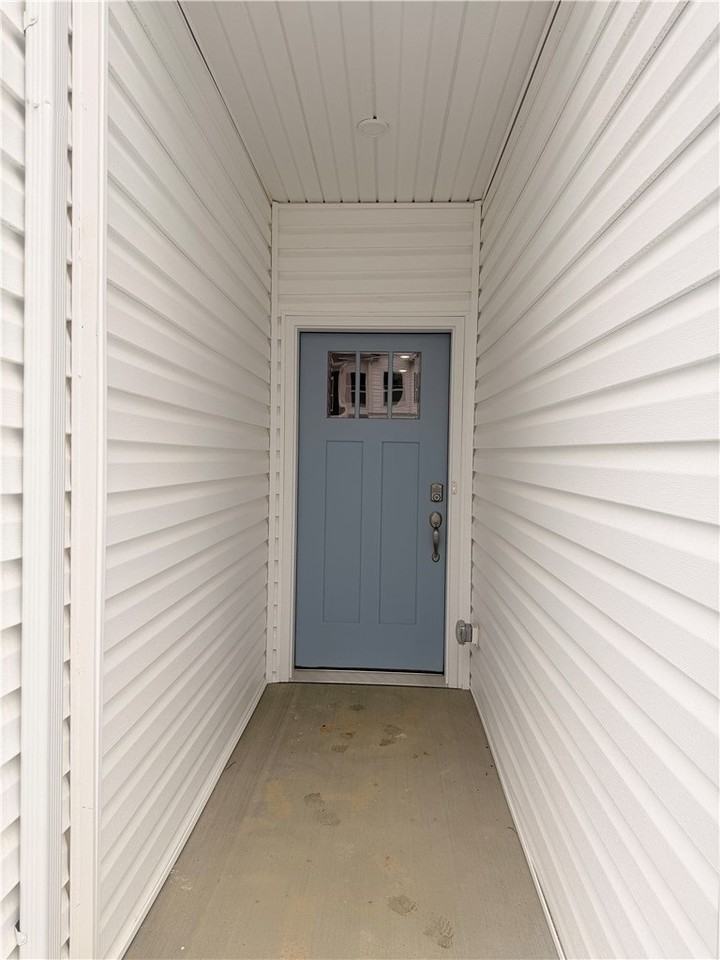 143 Scotland Ln - Photo 2 of 21
