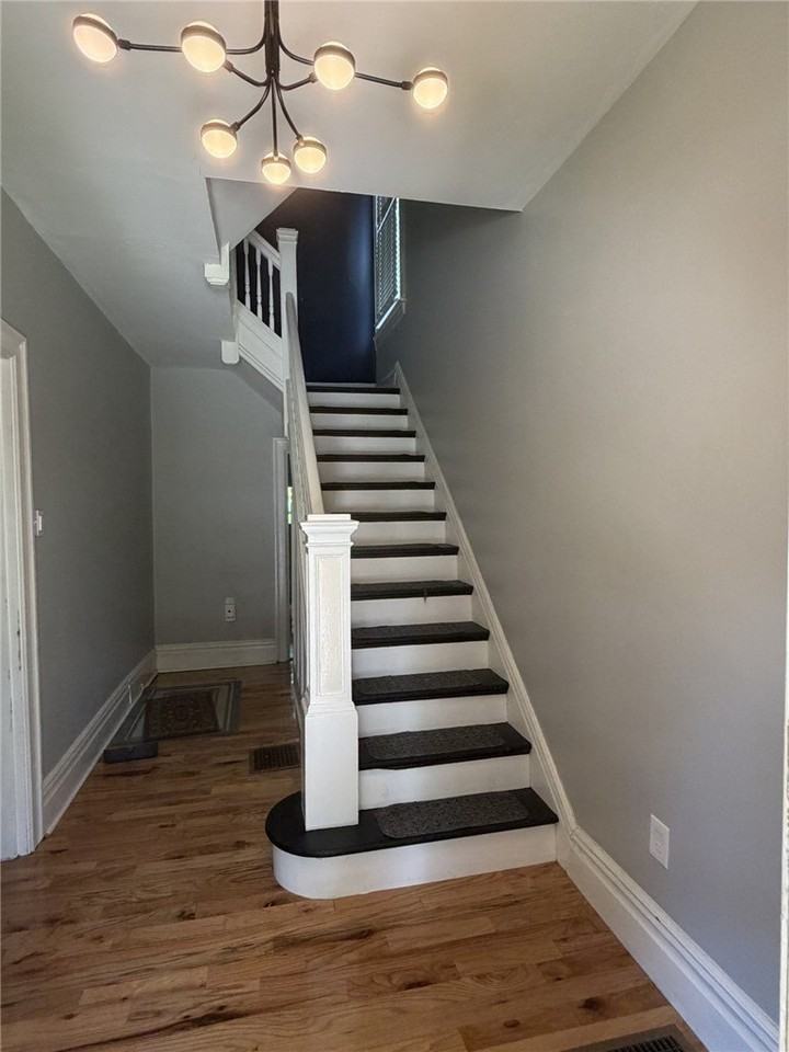 1214 Goe Ave - Photo 4 of 40