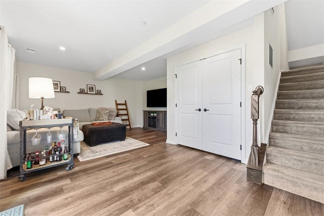 7402 Chestnut Way - Photo 3 of 36
