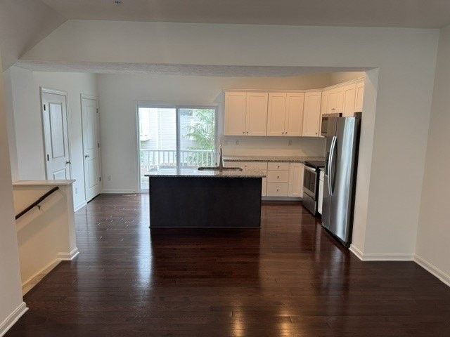 221 Faulk Dr - Photo 3 of 13