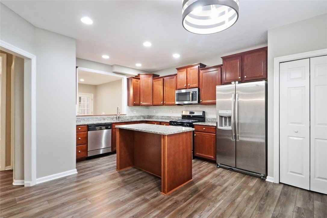 10550 Cherry Grove Ct - Photo 6 of 26