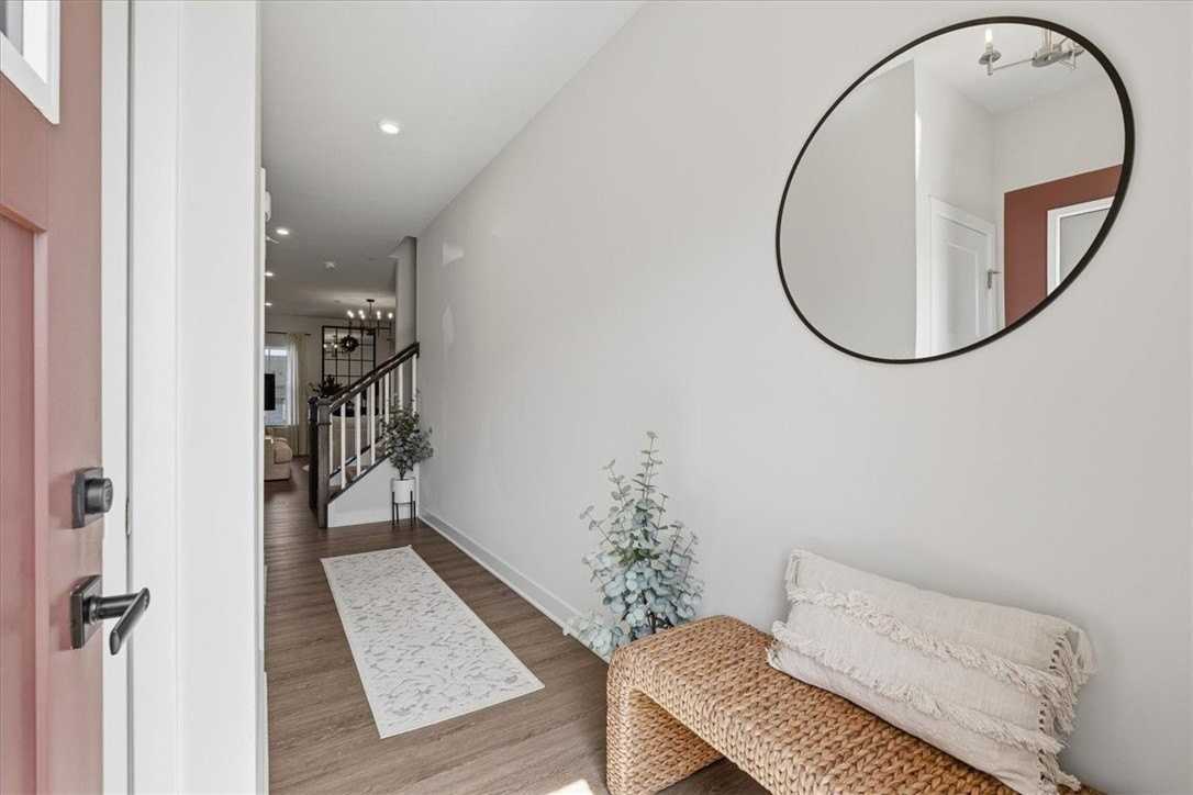 5203 Spruce Rd - Photo 3 of 38