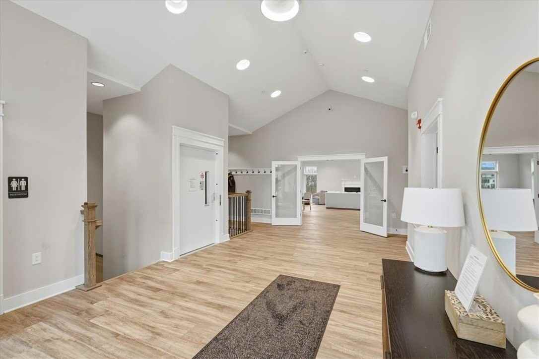 5203 Spruce Rd - Photo 4 of 38