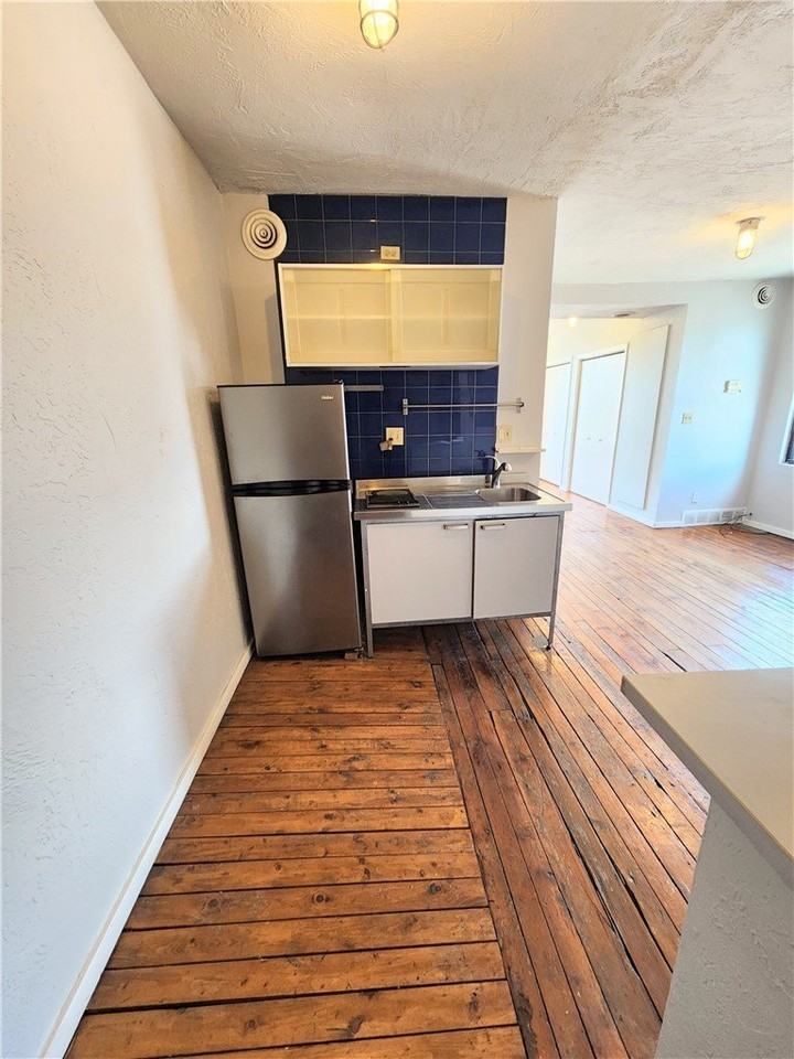4901 Penn Ave #5 - Photo 3 of 7