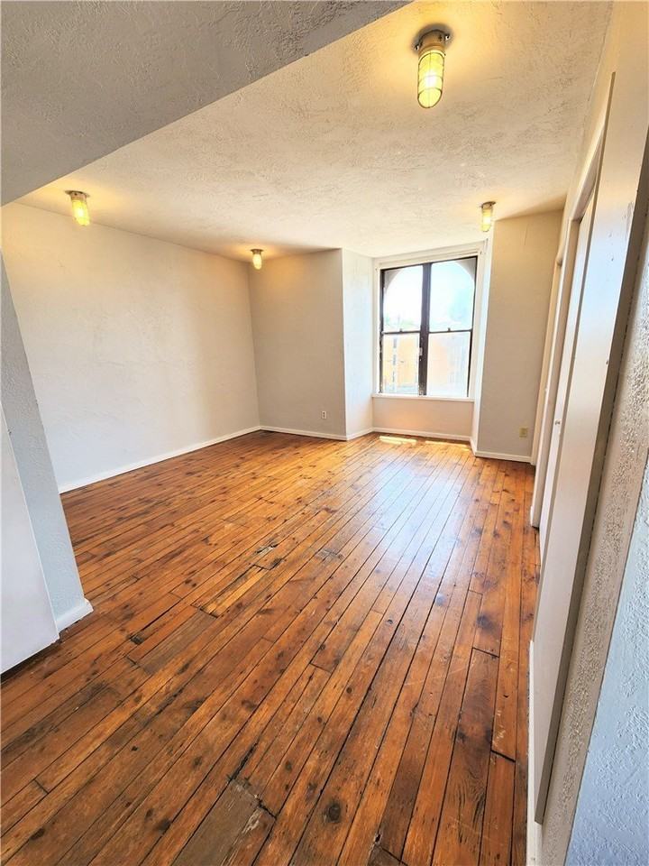 4901 Penn Ave #5 - Photo 6 of 7