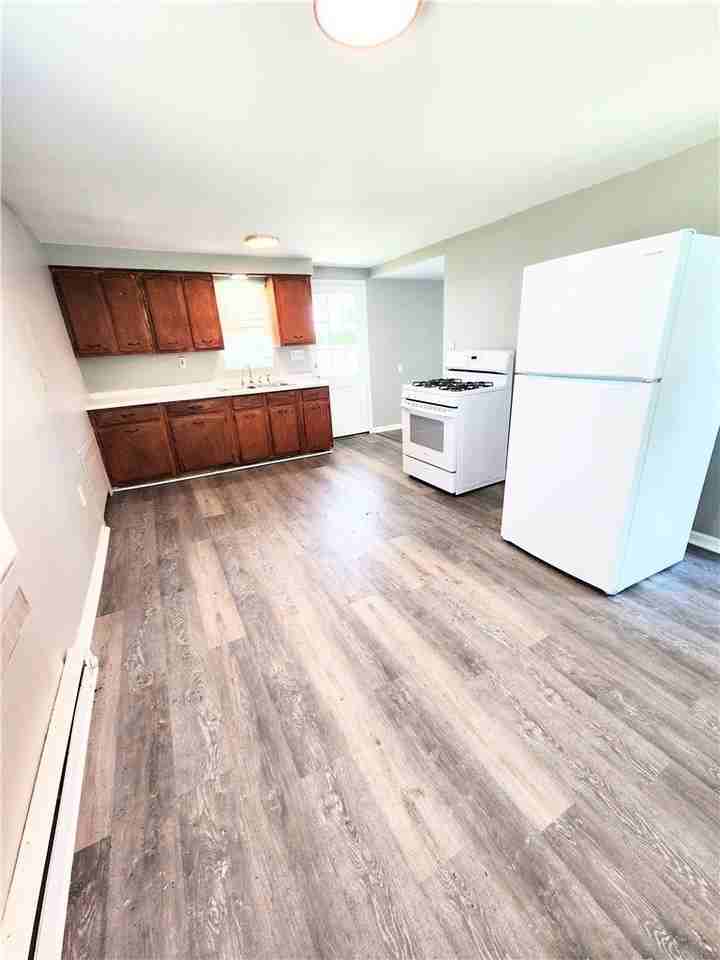 127 Constitution Cir - Photo 4 of 8