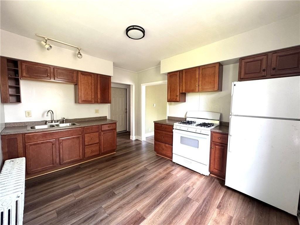 521 Wampum Ave #1 - Photo 3 of 7