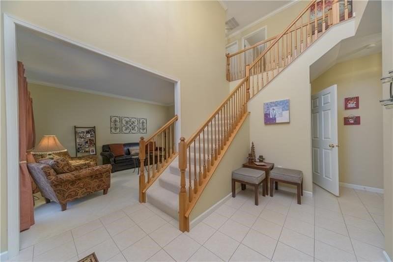 1403 N Shevlin Ct - Photo 2 of 25