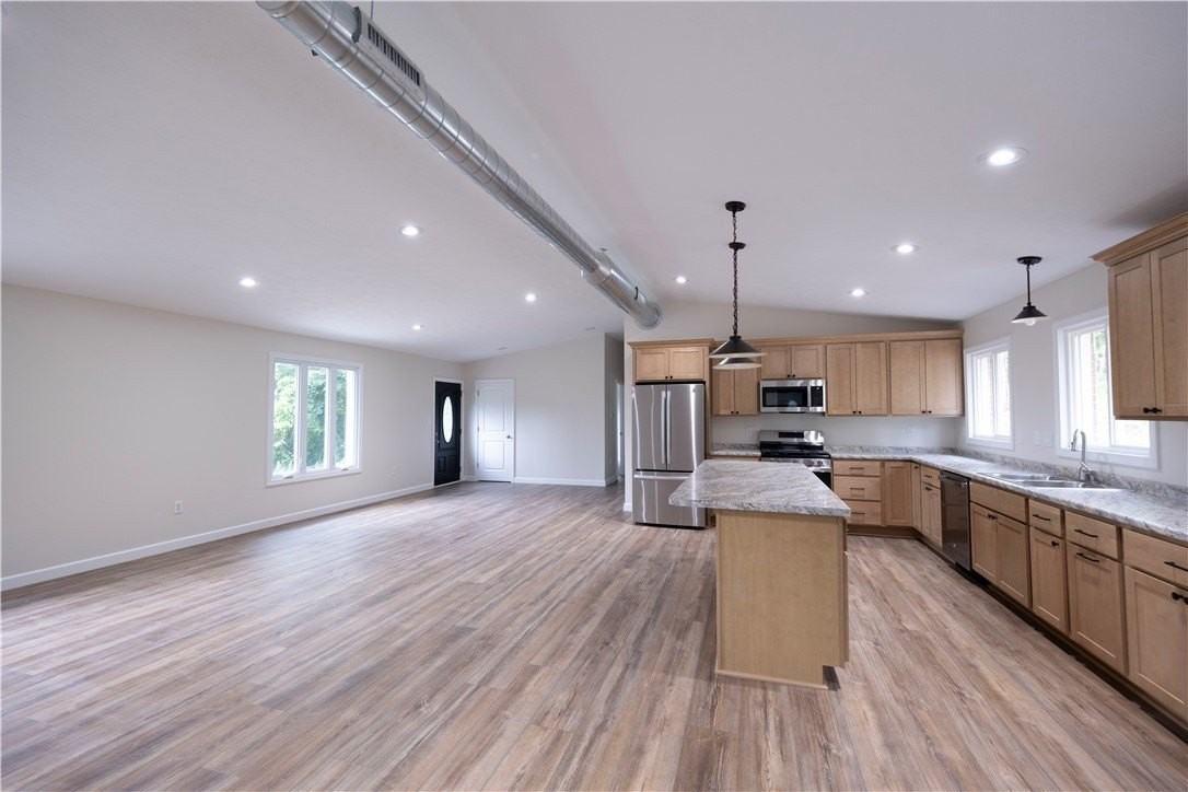 1165 Kings Ln - Photo 6 of 30
