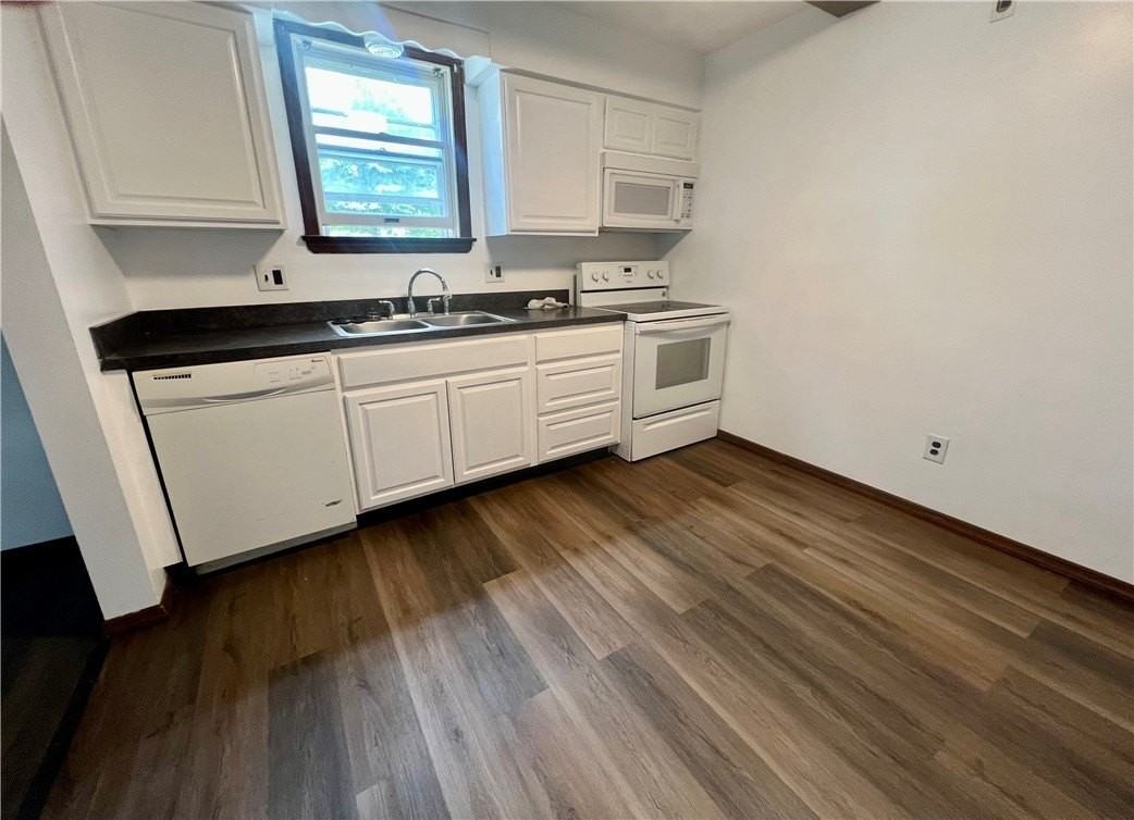419 E Fairmont Ave - Photo 4 of 7