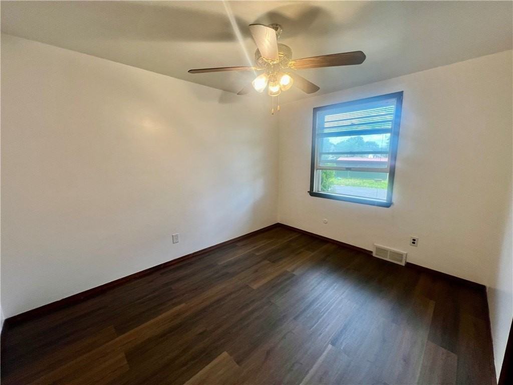 419 E Fairmont Ave - Photo 5 of 7