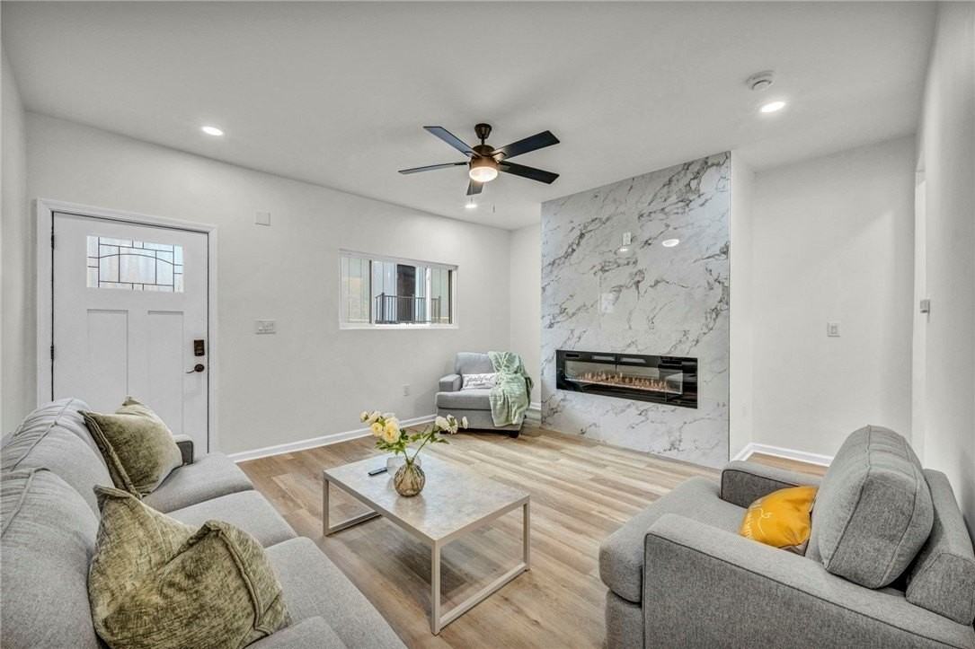 5115 Poe Way - Photo 3 of 32