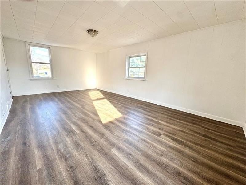 1761 Eastbrook Rd - Photo 6 of 9