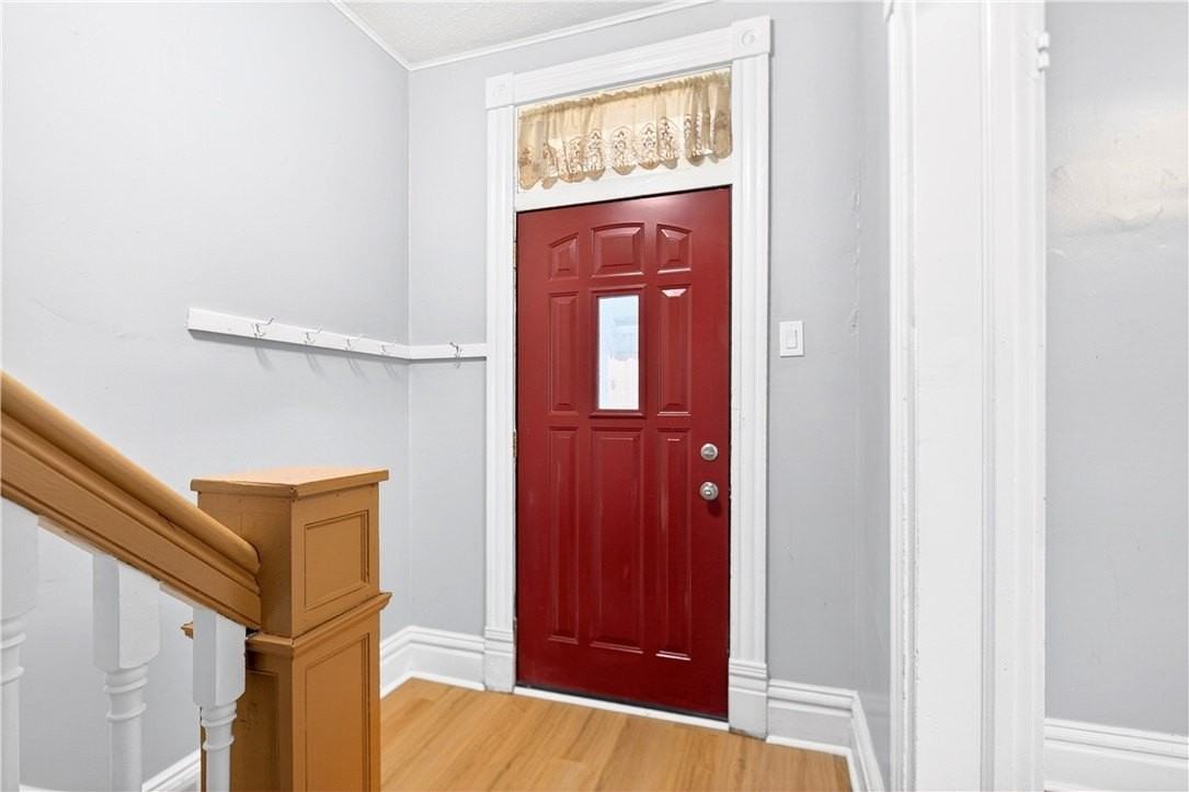 410 Kendall St - Photo 4 of 45