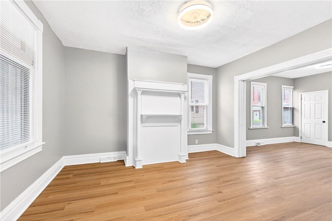 410 Kendall St - Photo 6 of 45