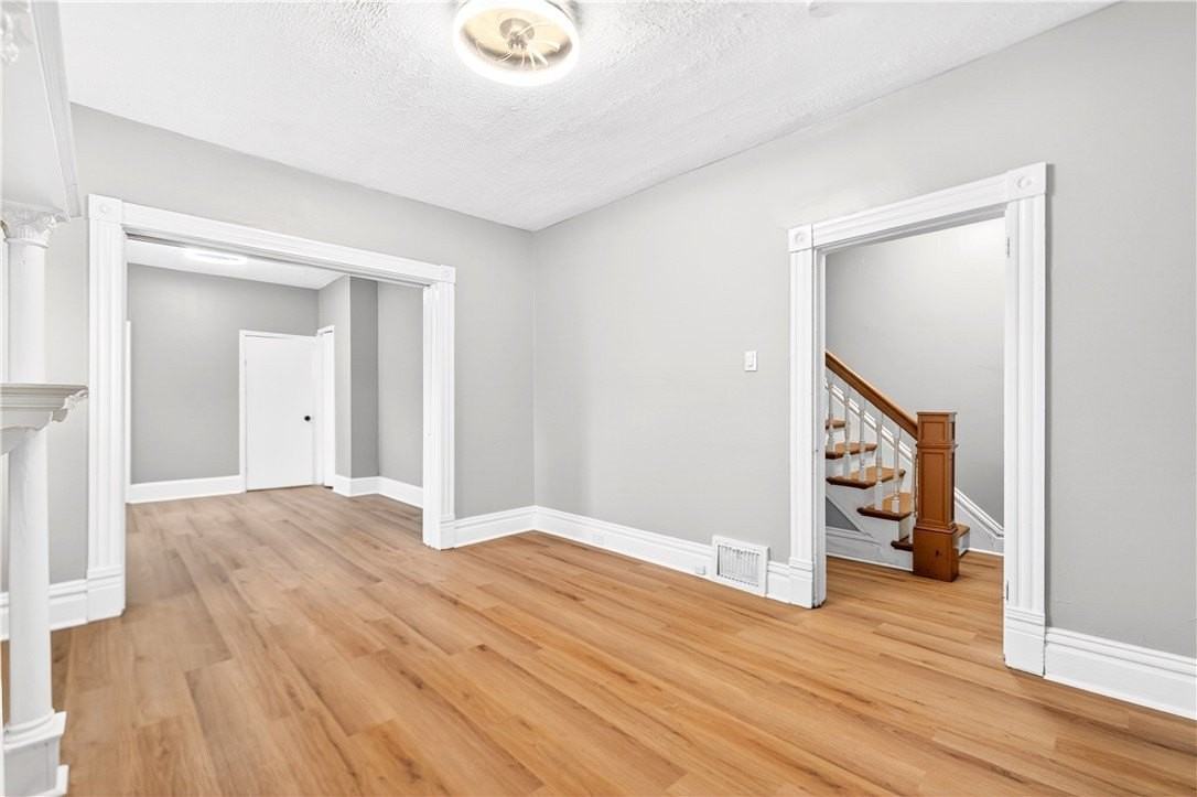 410 Kendall St - Photo 7 of 45