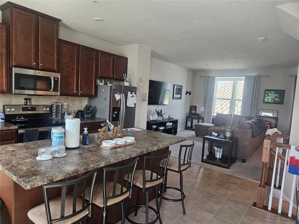 2027 Cade Dr - Photo 6 of 17