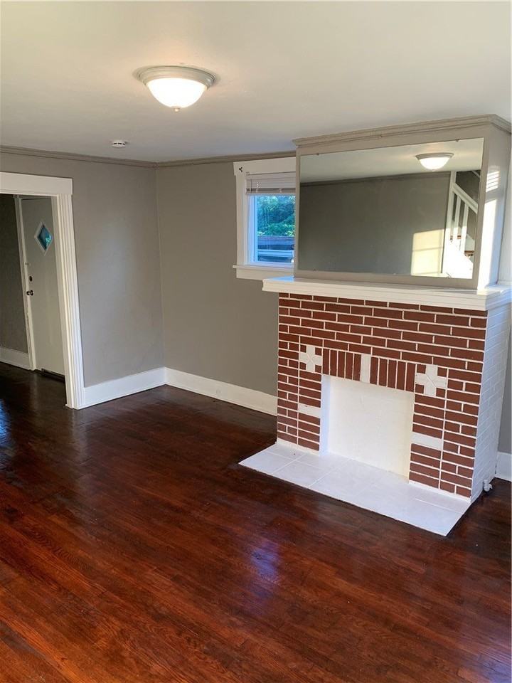 160 Hazelwood Ave - Photo 4 of 27