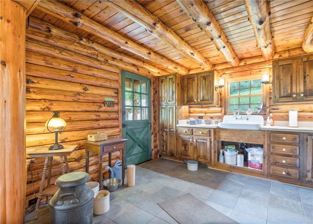 1333 Sugar Run Rd - Photo 3 of 31