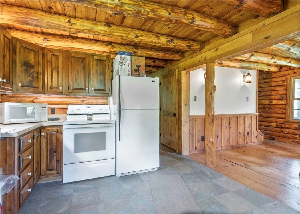 1333 Sugar Run Rd - Photo 4 of 31
