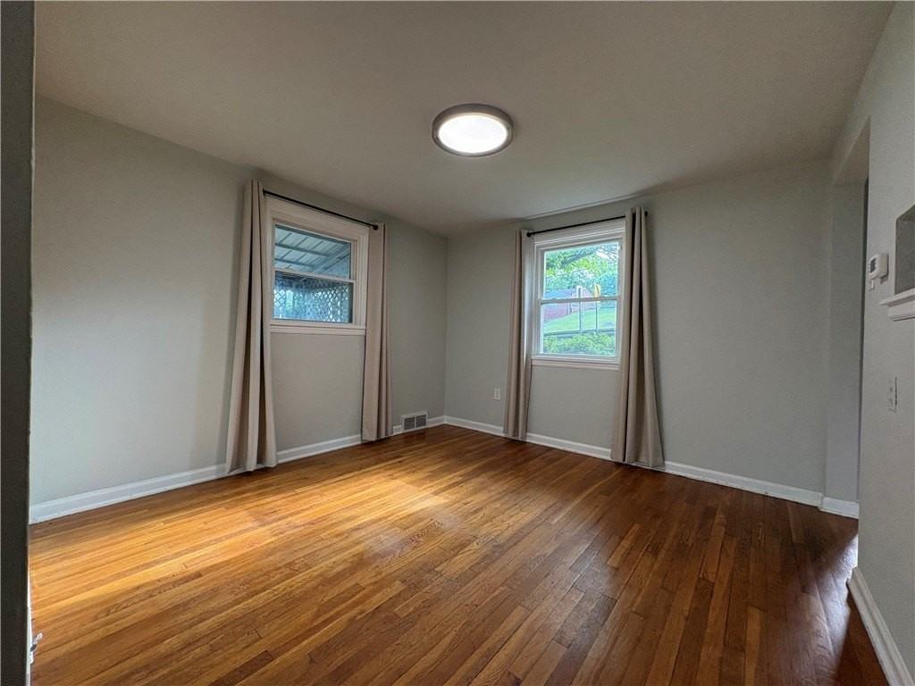 5357 Brownsville Rd - Photo 6 of 21