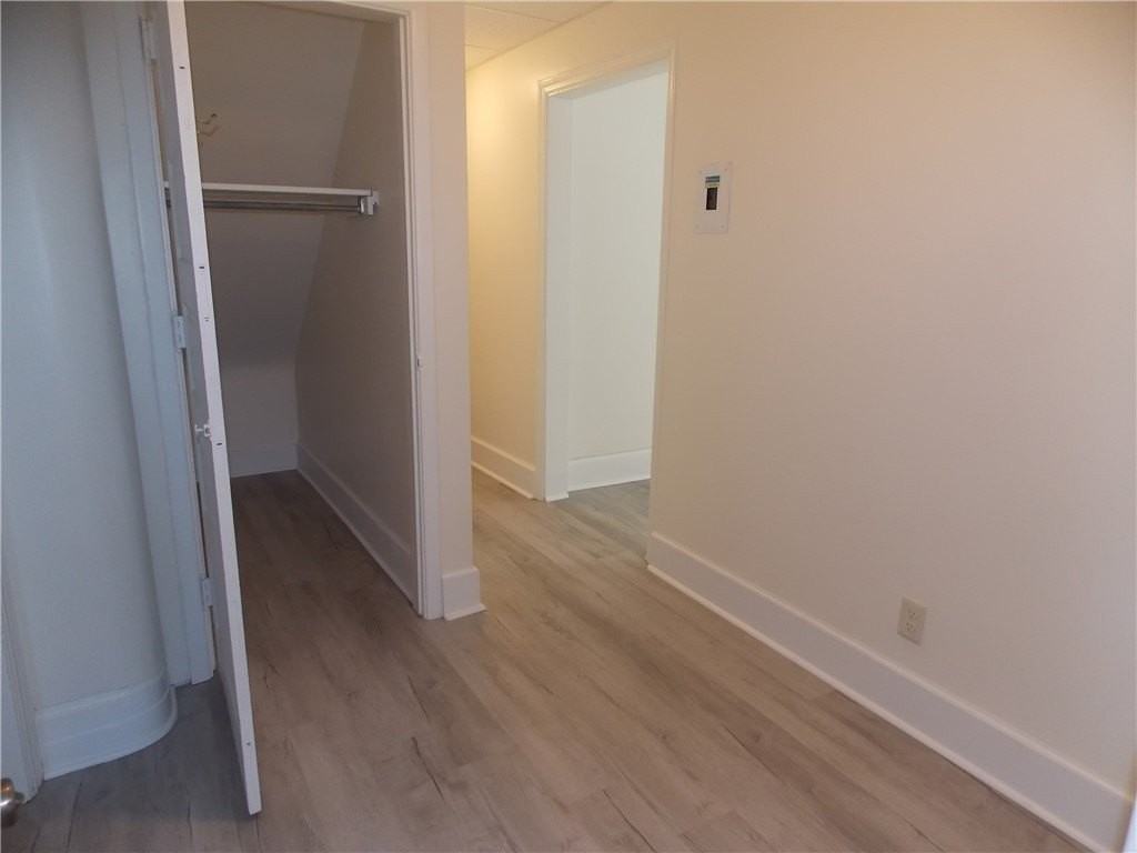 727 W Beaver St #5 - Photo 7 of 15