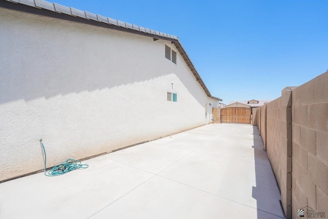 3457 W 39th Ln - Photo 5 of 38