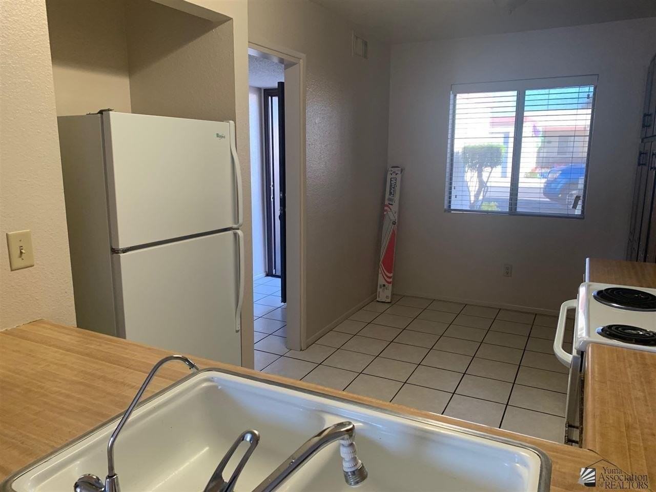 953 W Cortez Ln - Photo 6 of 18