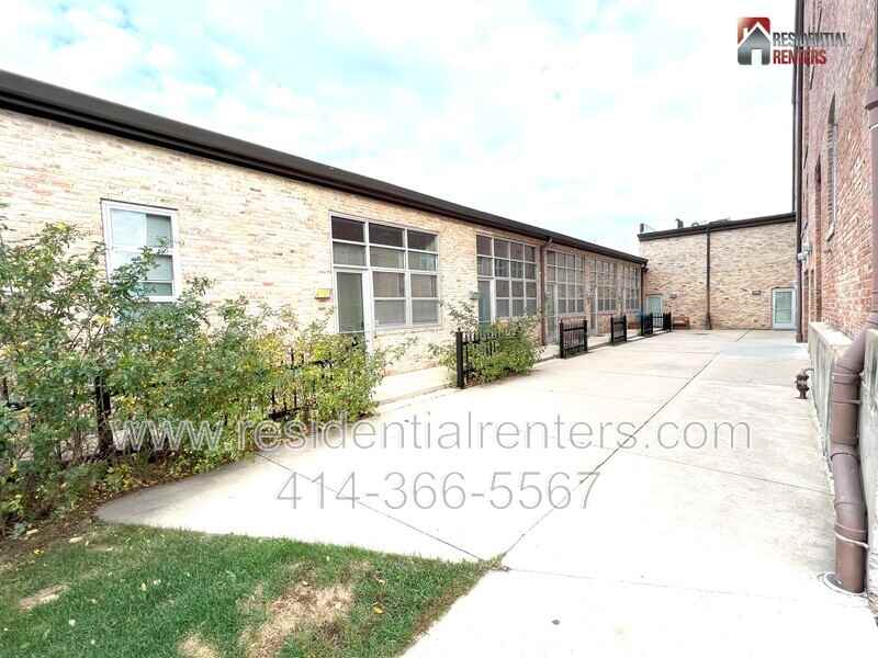3059 N Weil St #104 - Photo 3 of 12