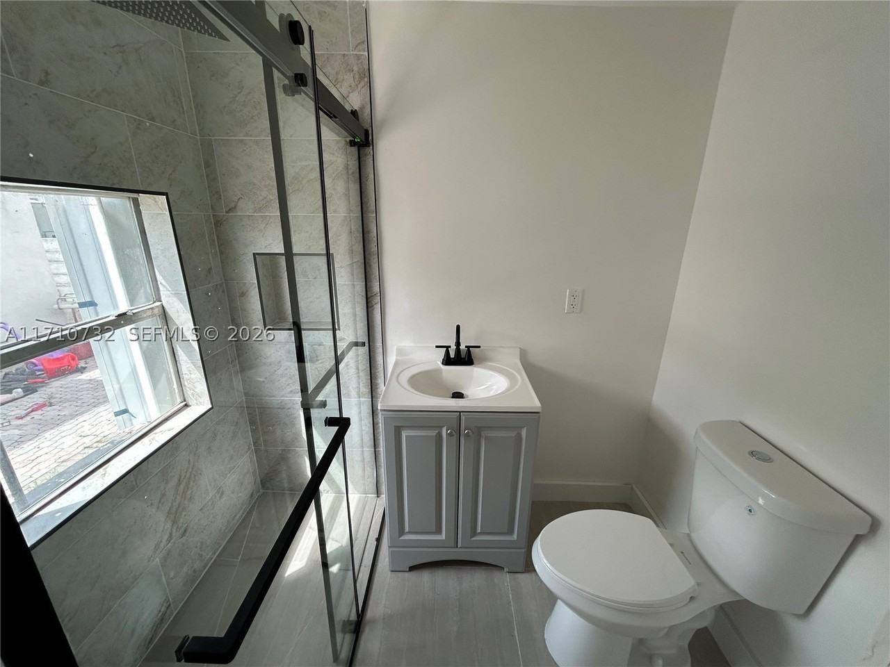3529 Nw 34th St #BACK - Photo 4 of 17
