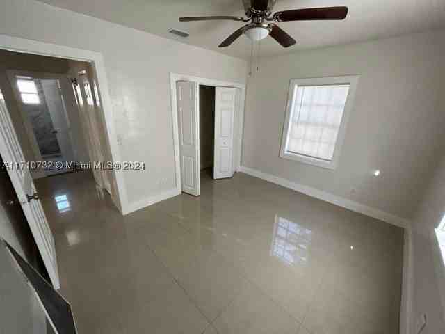 3529 Nw 34th St #BACK - Photo 7 of 17