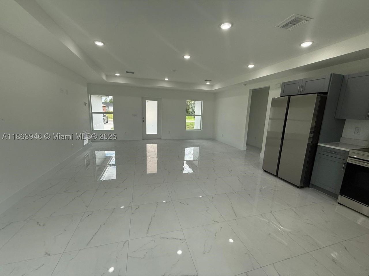 322 322 MCARTHUR BLVD #322 - Photo 6 of 20