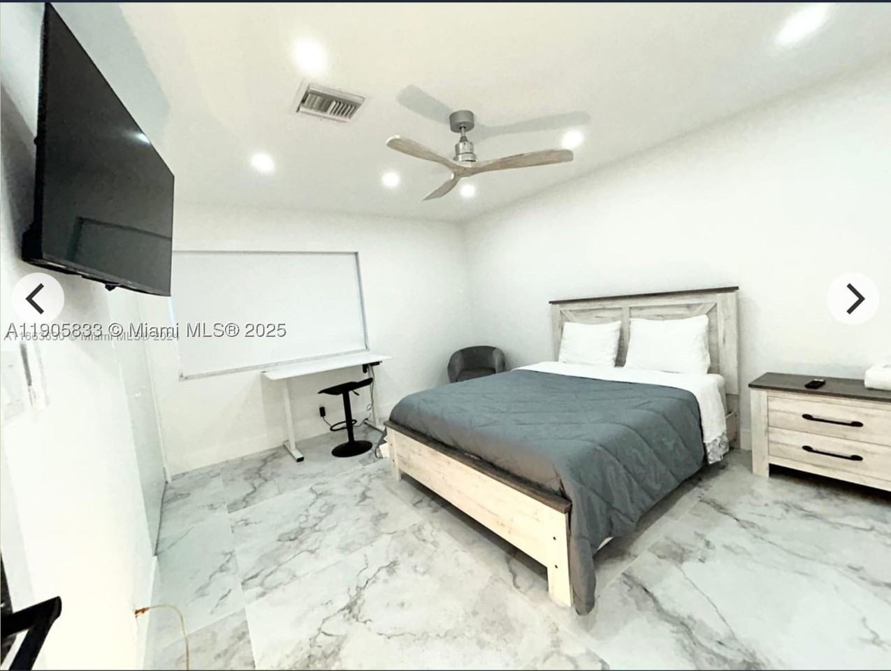 4521 Sw 55th Ave - Photo 7 of 12