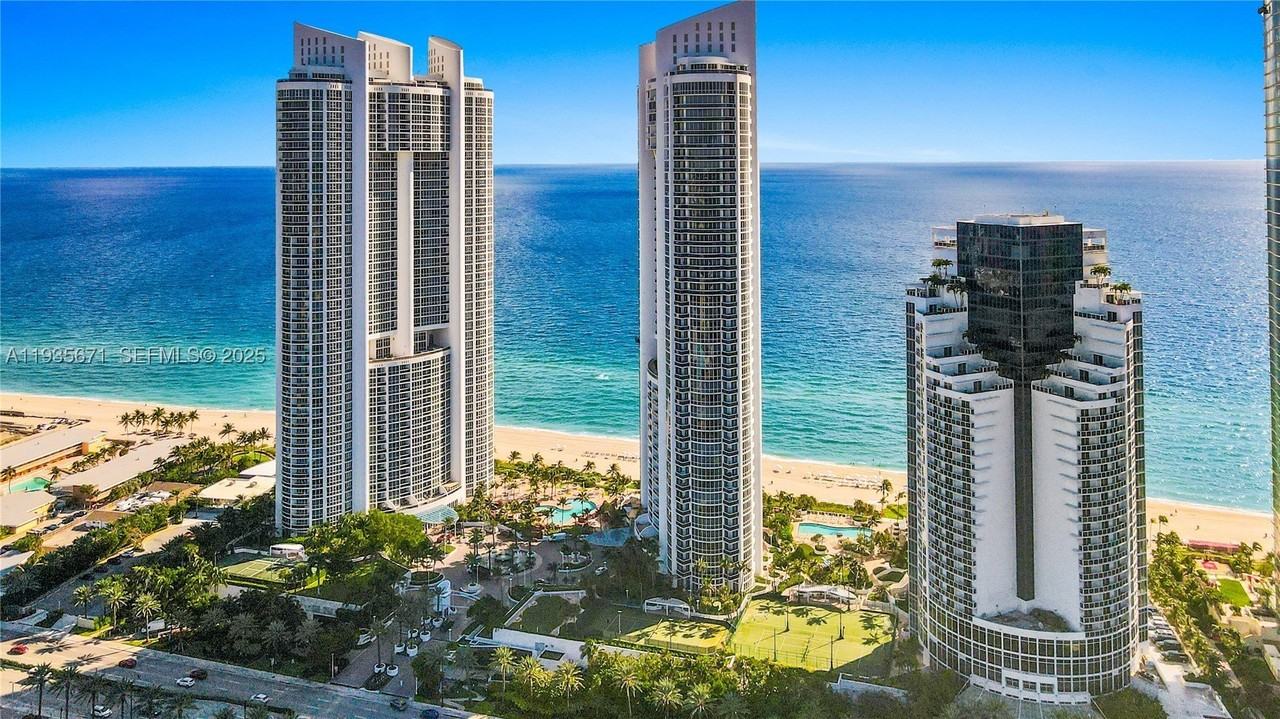 18201 Collins Ave #5001 - Photo 3 of 30